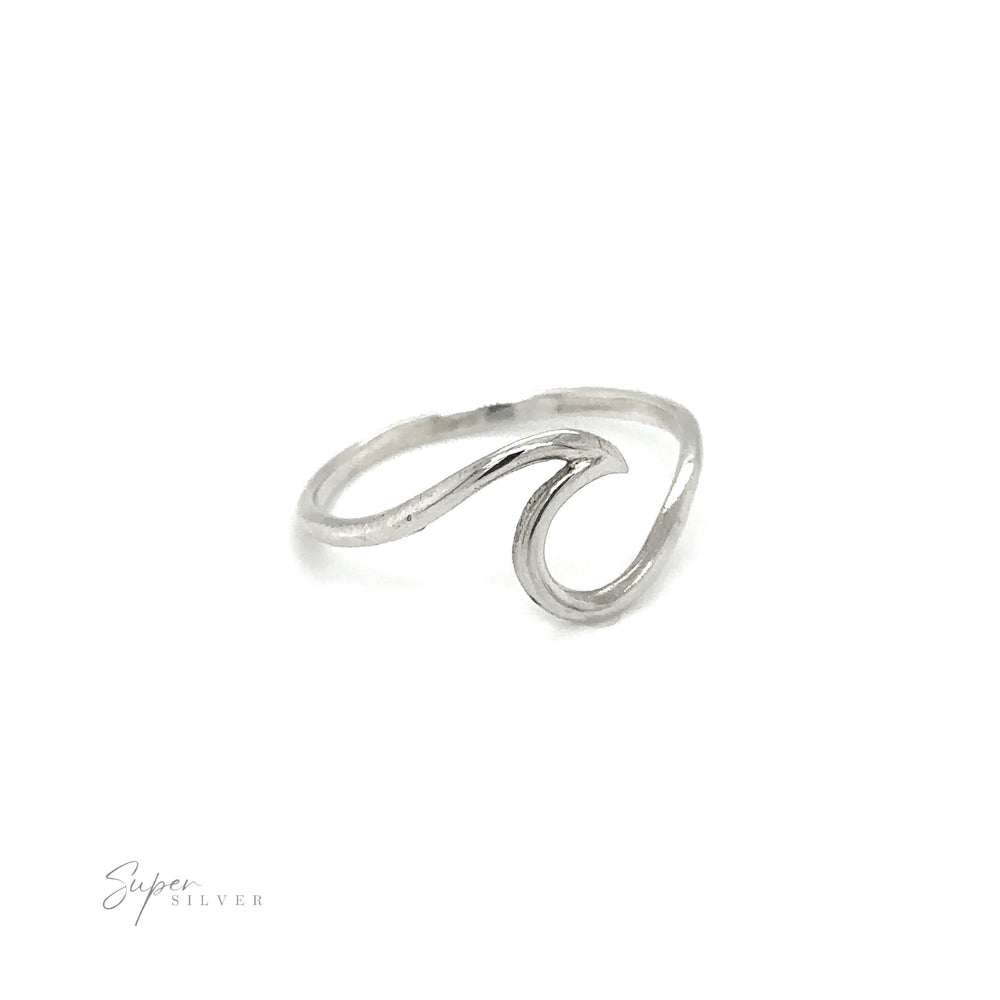 
                  
                    A minimalist Smooth Crashing Wire Wave Ring with an ocean wave design.
                  
                