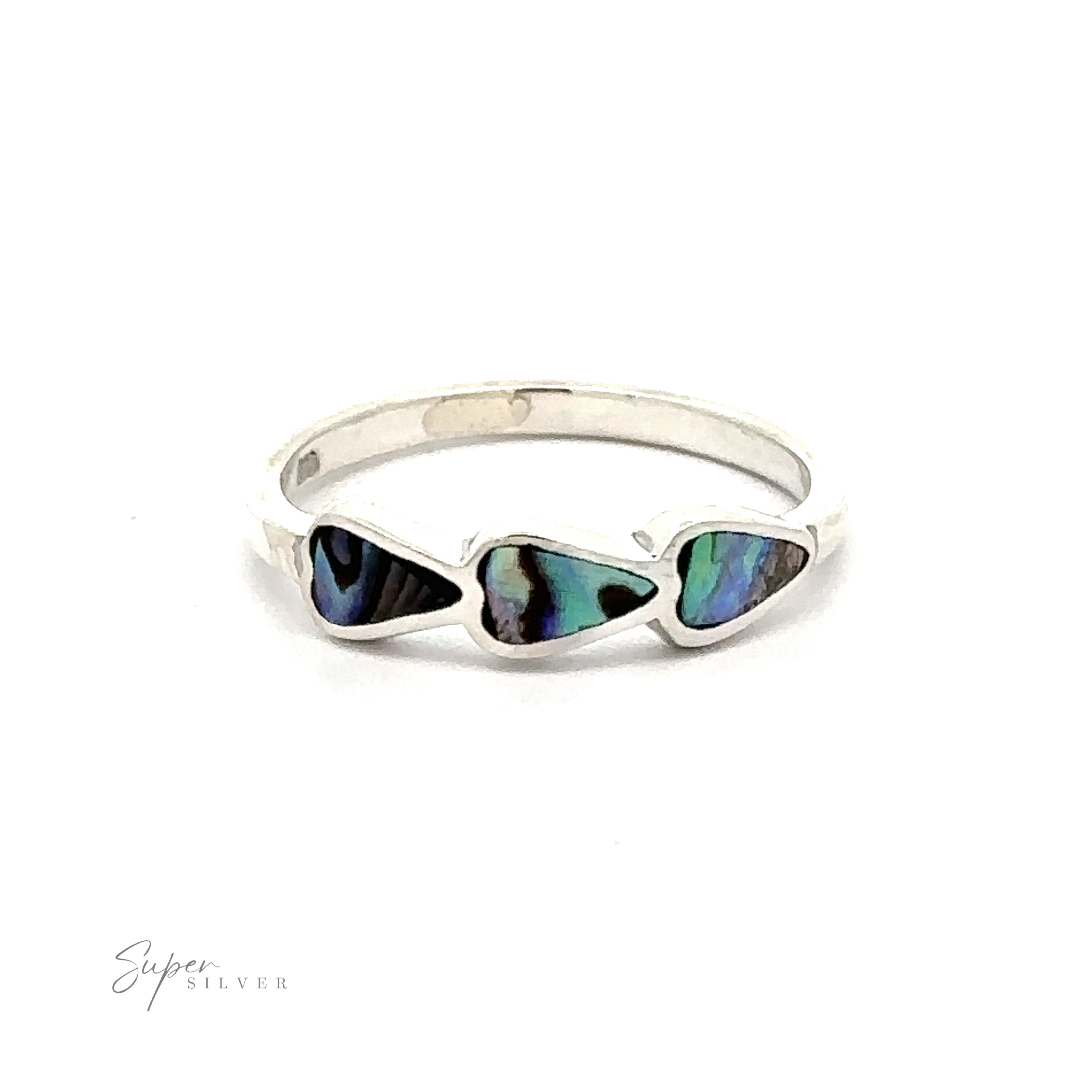 A sterling silver ring with three heart-shaped abana shells.
Product Name: Triple Heart Ring with Inlaid Stones