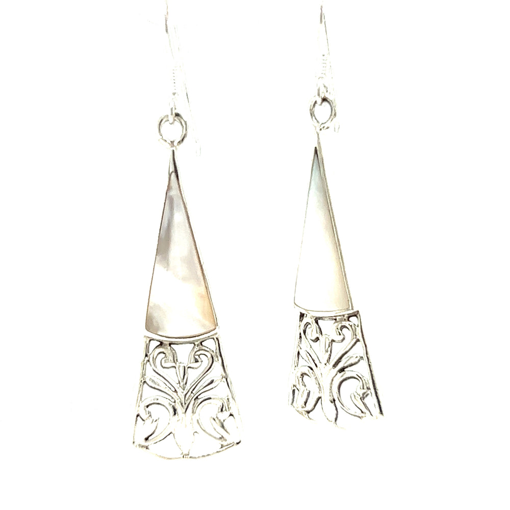 
                  
                    These Super Silver Long Triangle Filigree Earrings with Inlaid Stone feature a beautiful mother of pearl inlay, adding a touch of bohemian charm.
                  
                