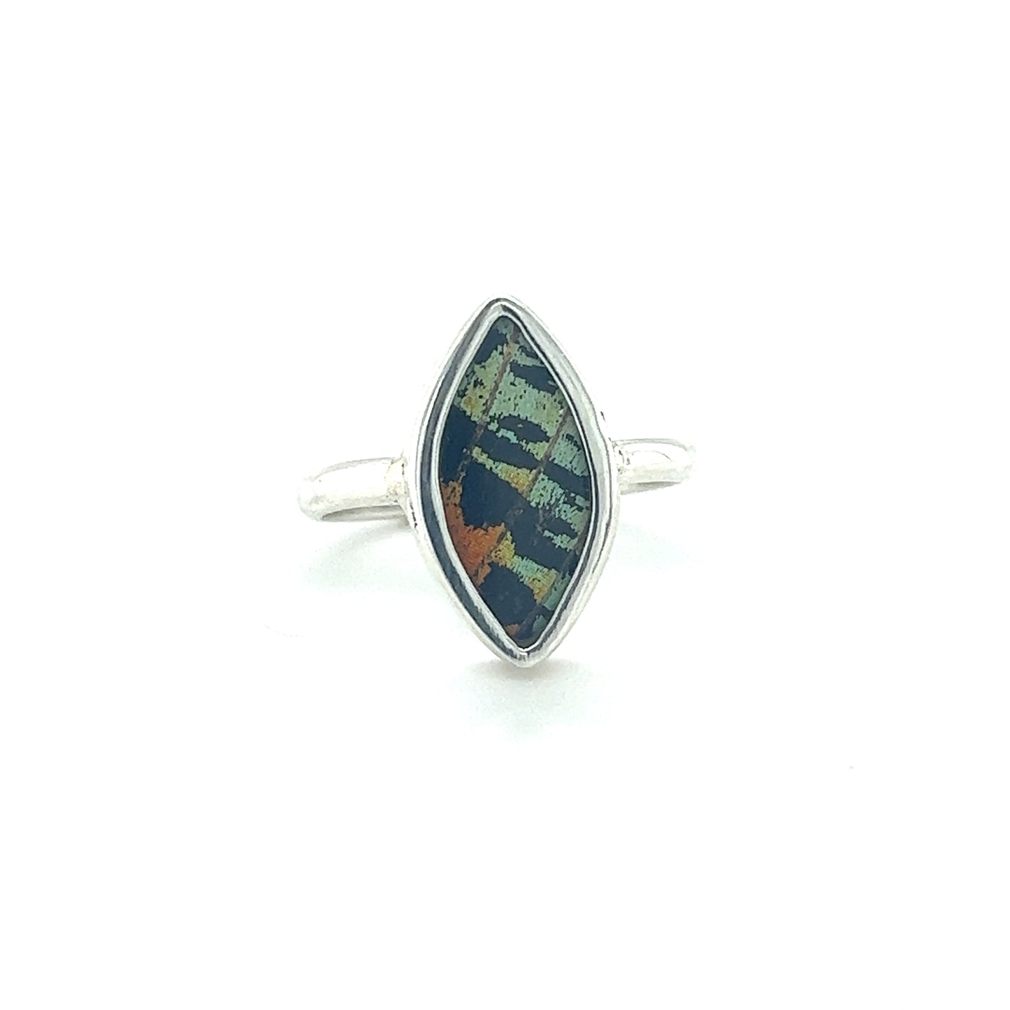 
                  
                    A sustainable Genuine Butterfly Wing Ring in Marquise Shape with a black and green stone made of sterling silver.
                  
                