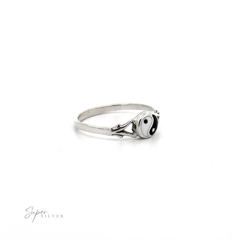 
                  
                    This Delicate Yin Yang Ring features a split-shank design and showcases a mesmerizing yin-yang circle stone.
                  
                