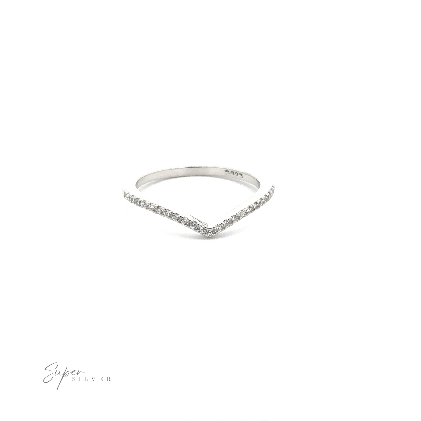 
                  
                    Bague Chevron en Zircone Cubique Pavée
                  
                