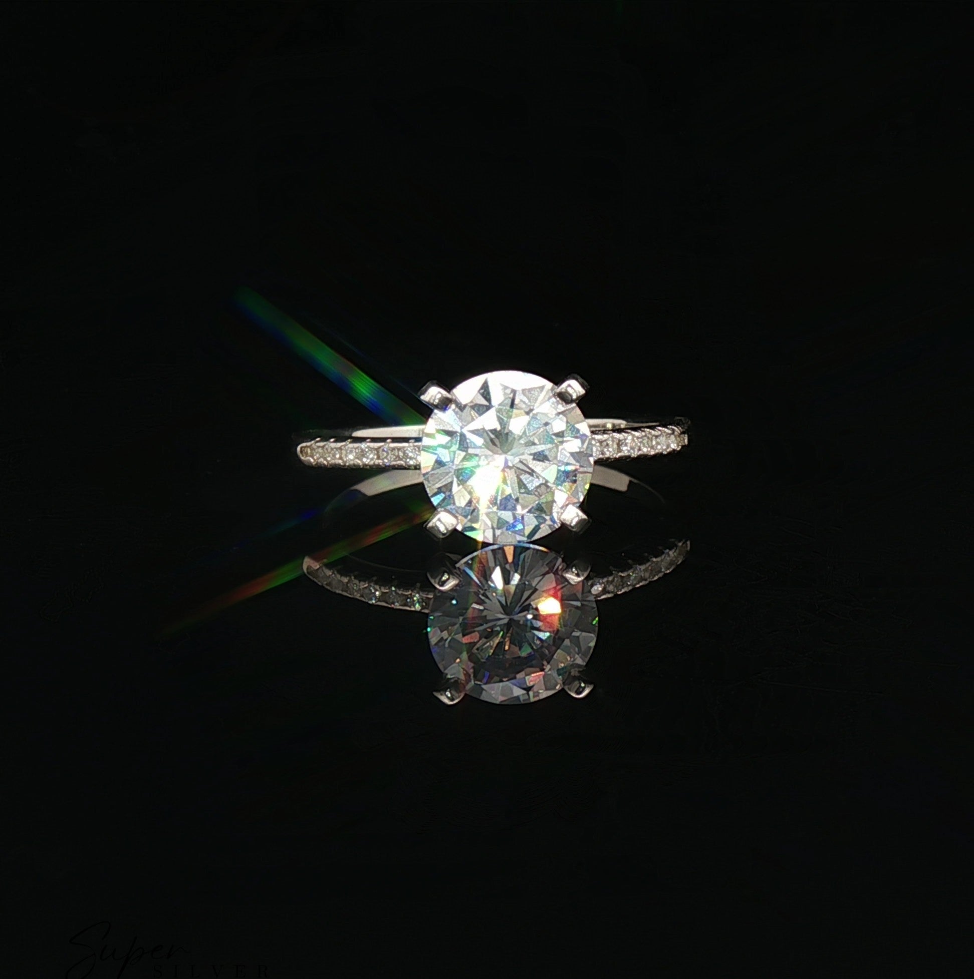 Anillo de boda con circonita cúbica redonda