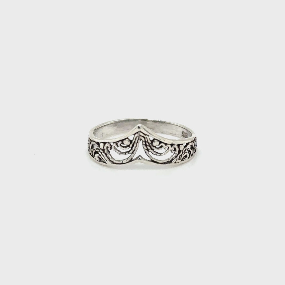 
                  
                    Load and play video in Gallery viewer, Chevron Rings With Filigree Design
                  
                