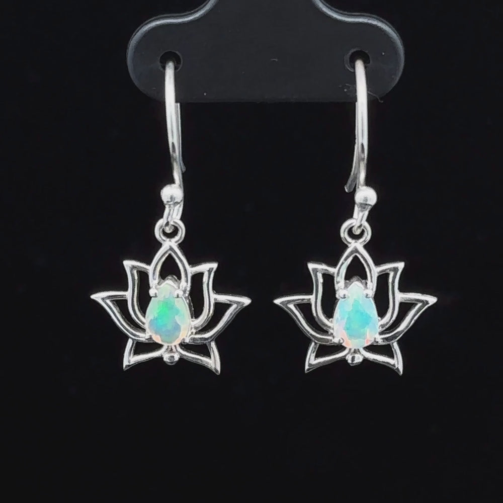 
                  
                    Cargar y reproducir video en el visor de la galería, Ethiopian Opal Lotus Earrings
                  
                