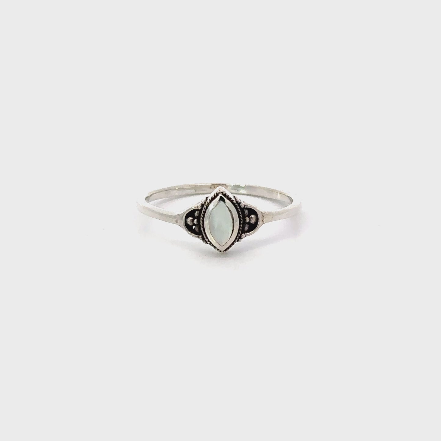 
                  
                    Load and play video in Gallery viewer, Delicate Marquise Inlaid Stone Ring
                  
                