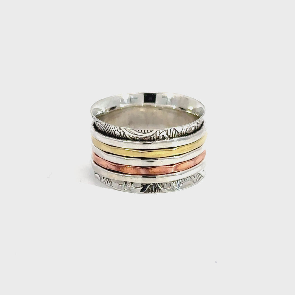 
                  
                    Load and play video in Gallery viewer, Handmade Tricolor Etched Spinner Ring
                  
                