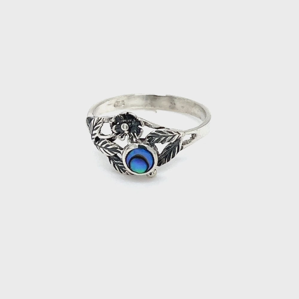 
                  
                    Load and play video in Gallery viewer, Inlaid Stone Ring with Dainty Flower
                  
                