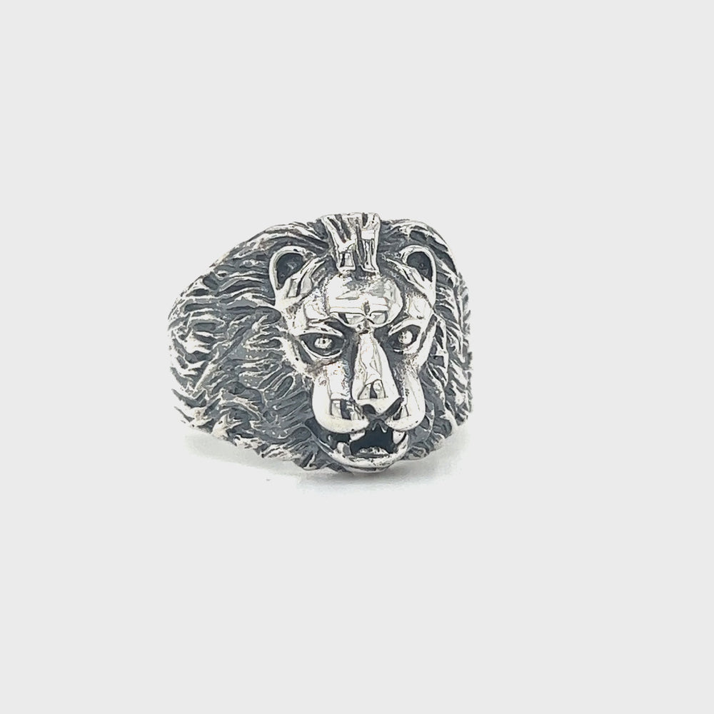 
                  
                    Charger et lire la vidéo dans la visionneuse de la galerie, Bague visage de lion en argent
                  
                