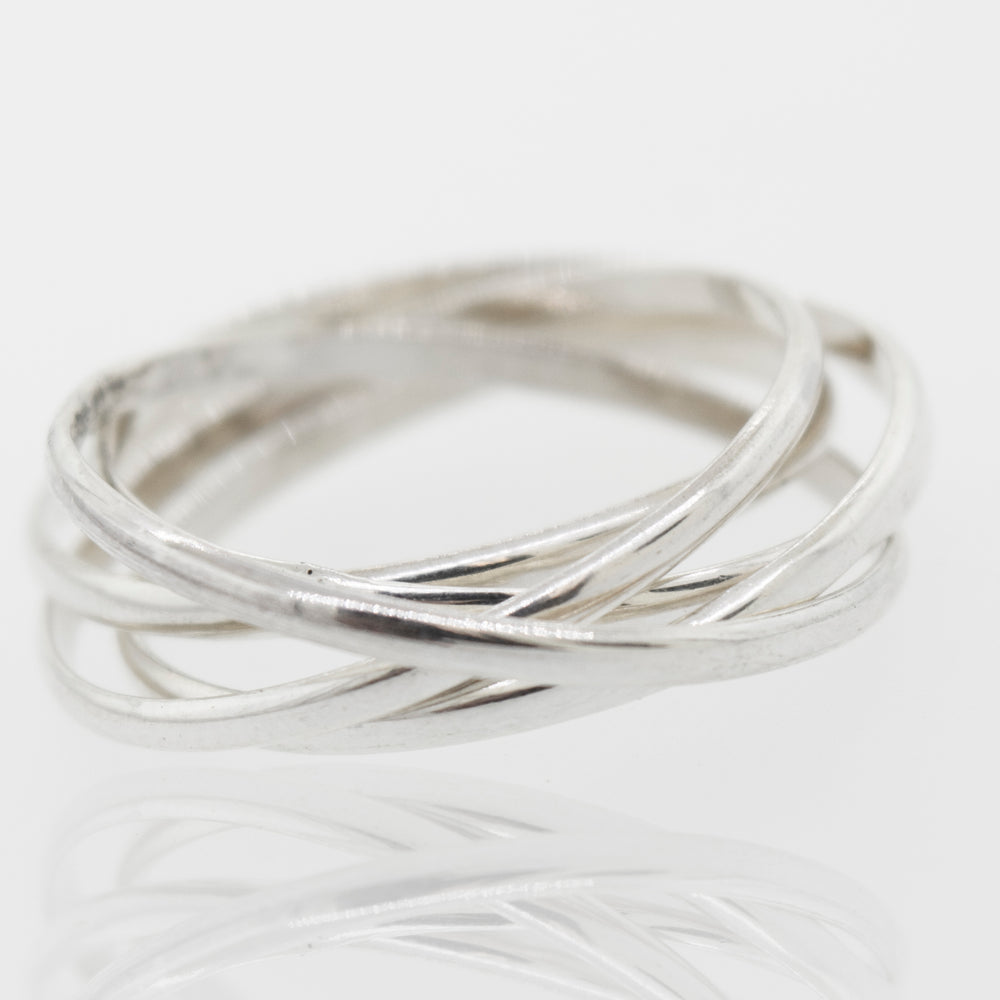 
                  
                    A lightweight Six Ring Rolling Band with a twisted design.
                  
                