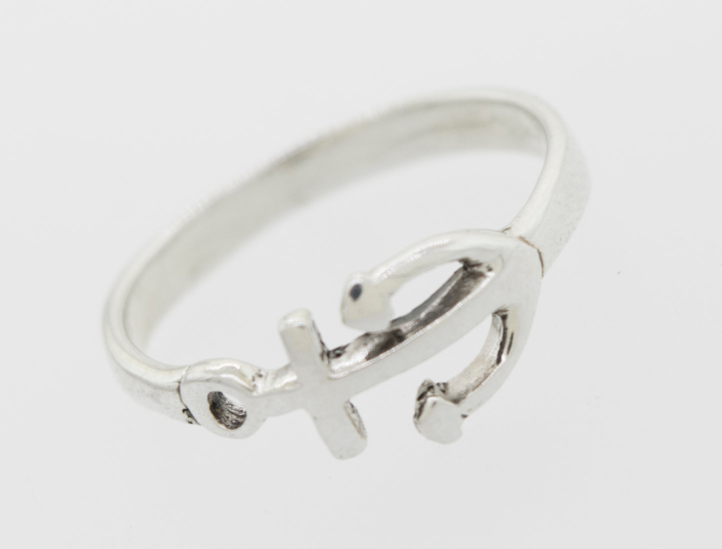 A Super Silver Delicate Anchor Ring featuring a horizontal anchor, perfect for ocean lovers.
