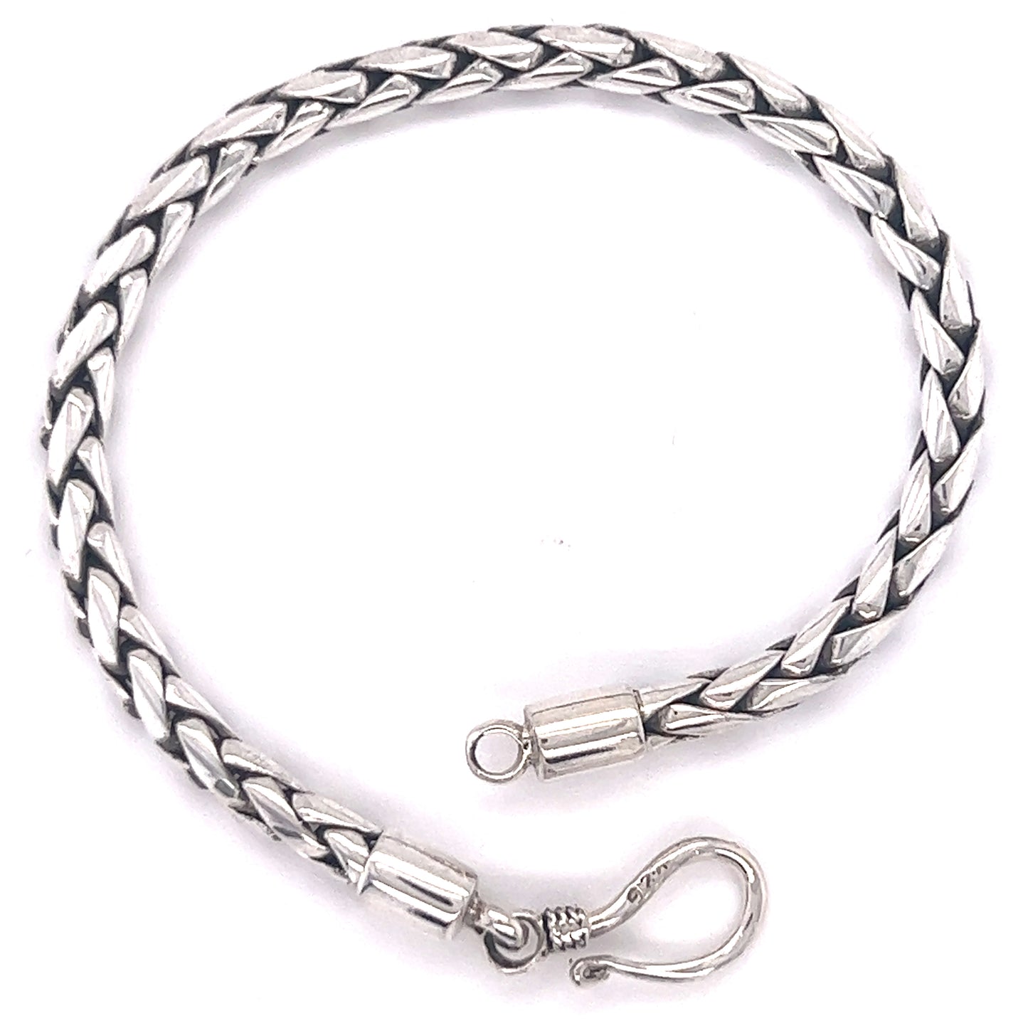 
                  
                    A Super Silver 4MM Bright Rope Bracelet with a clasp.
                  
                