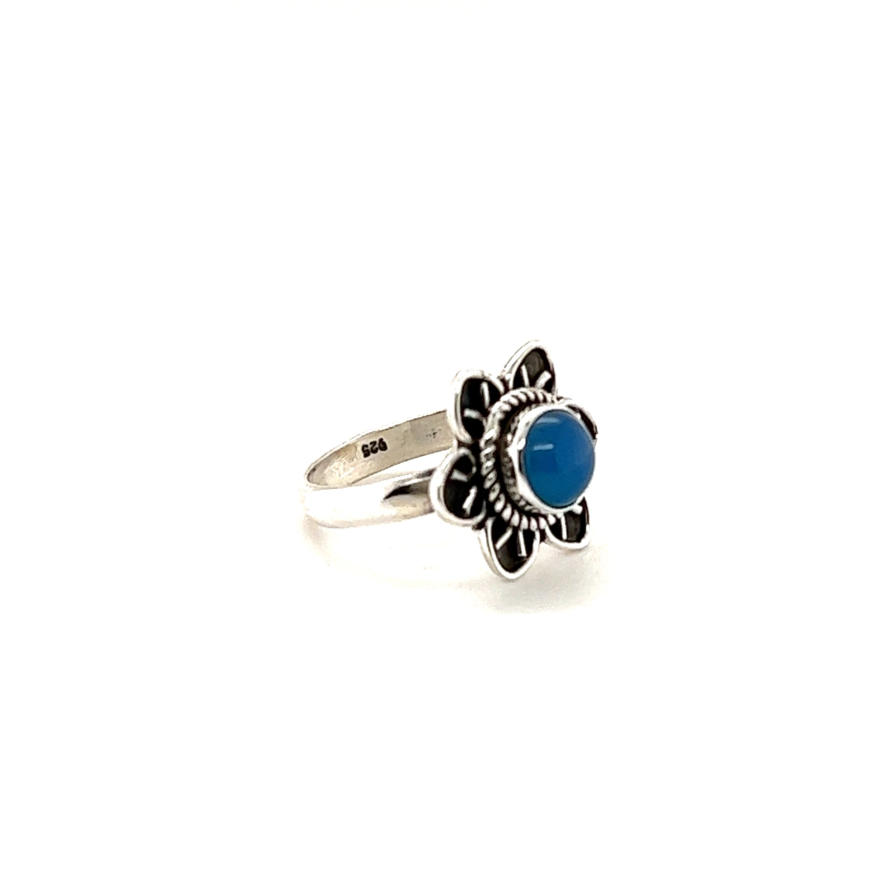 An Enchanting Flower Ring with Natural Gemstones