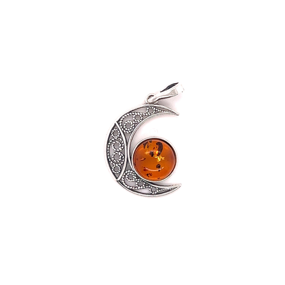 
                  
                    A Baltic Amber Moon Pendant with an orange Baltic Amber stone, made of .925 Sterling Silver, from the brand Super Silver.
                  
                