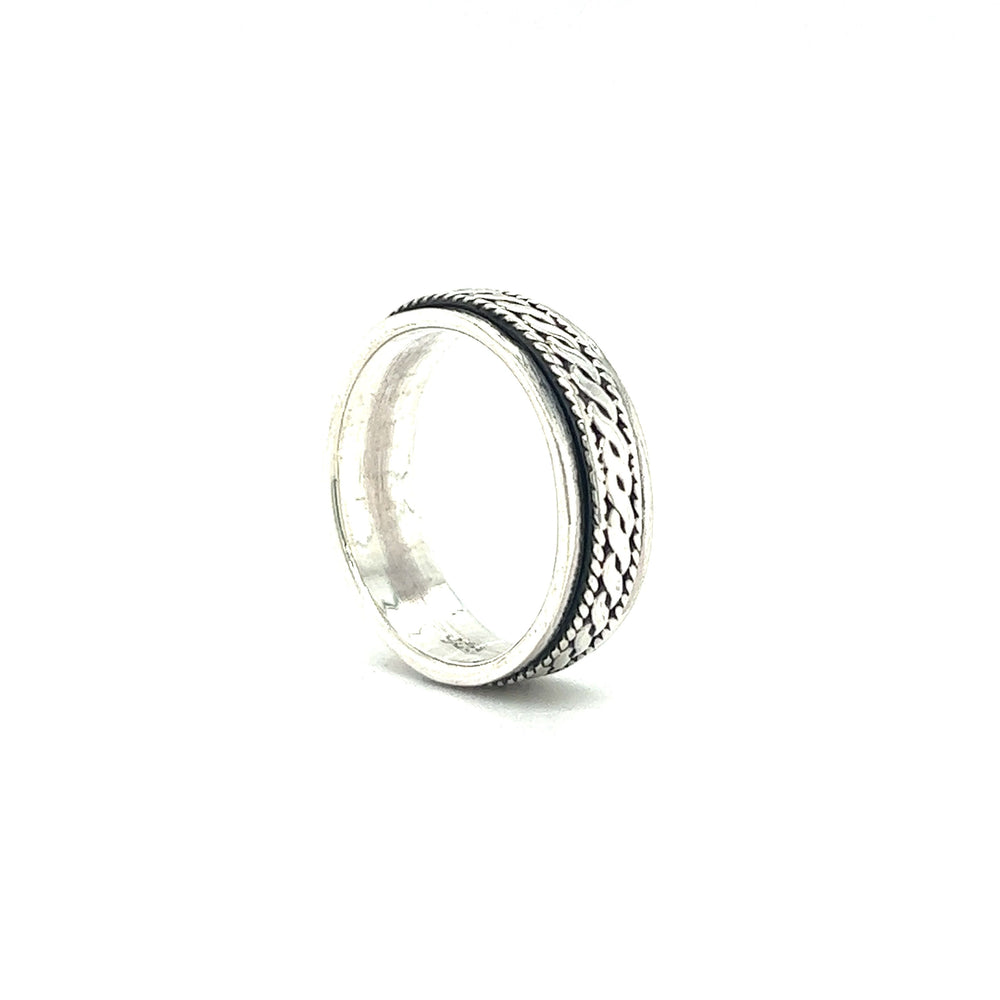 
                  
                    A Spinner Ring With Rope Design.
                  
                