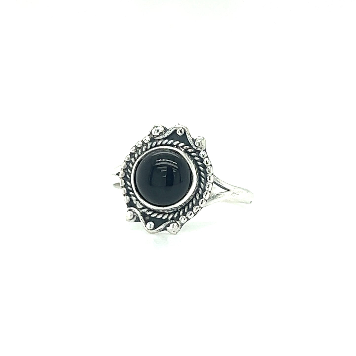 
                  
                    A Round Gemstone Ring With Vintage Setting, featuring a black onyx stone set in .925 Sterling Silver and exuding bohemian sophistication, by Super Silver.
                  
                