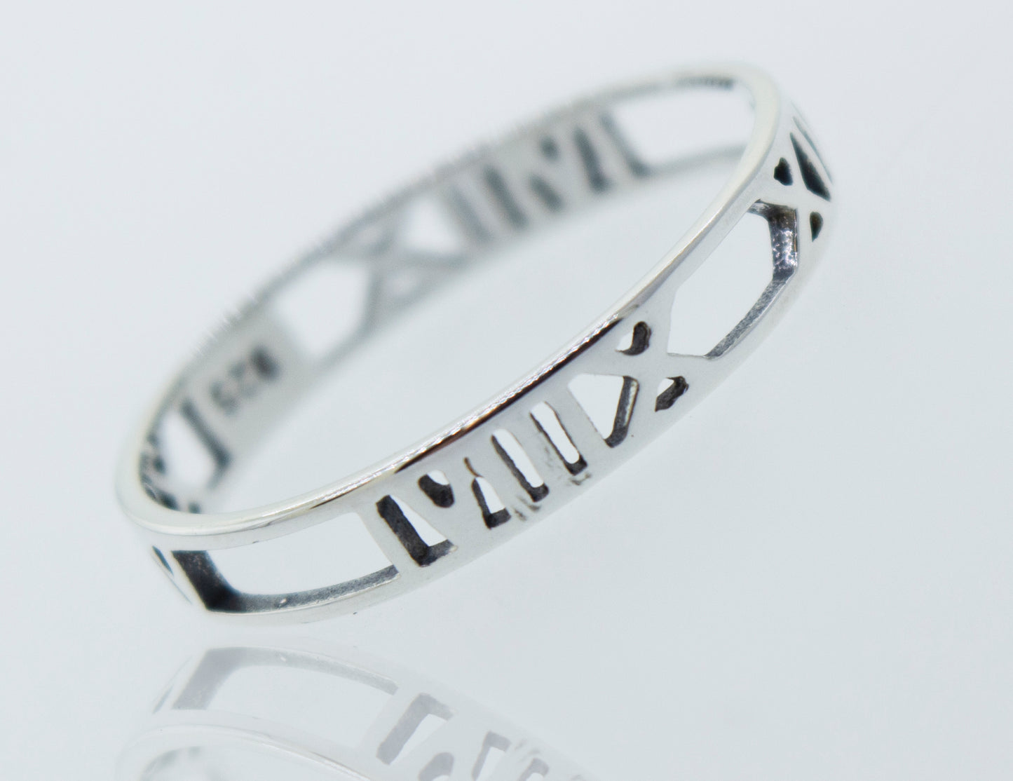 Roman Numerals Ring – Super Silver