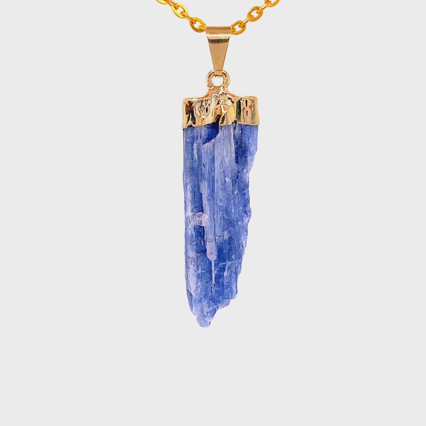 
                  
                    Load and play video in Gallery viewer, Raw Crystal Pendant With Gold Cap
                  
                