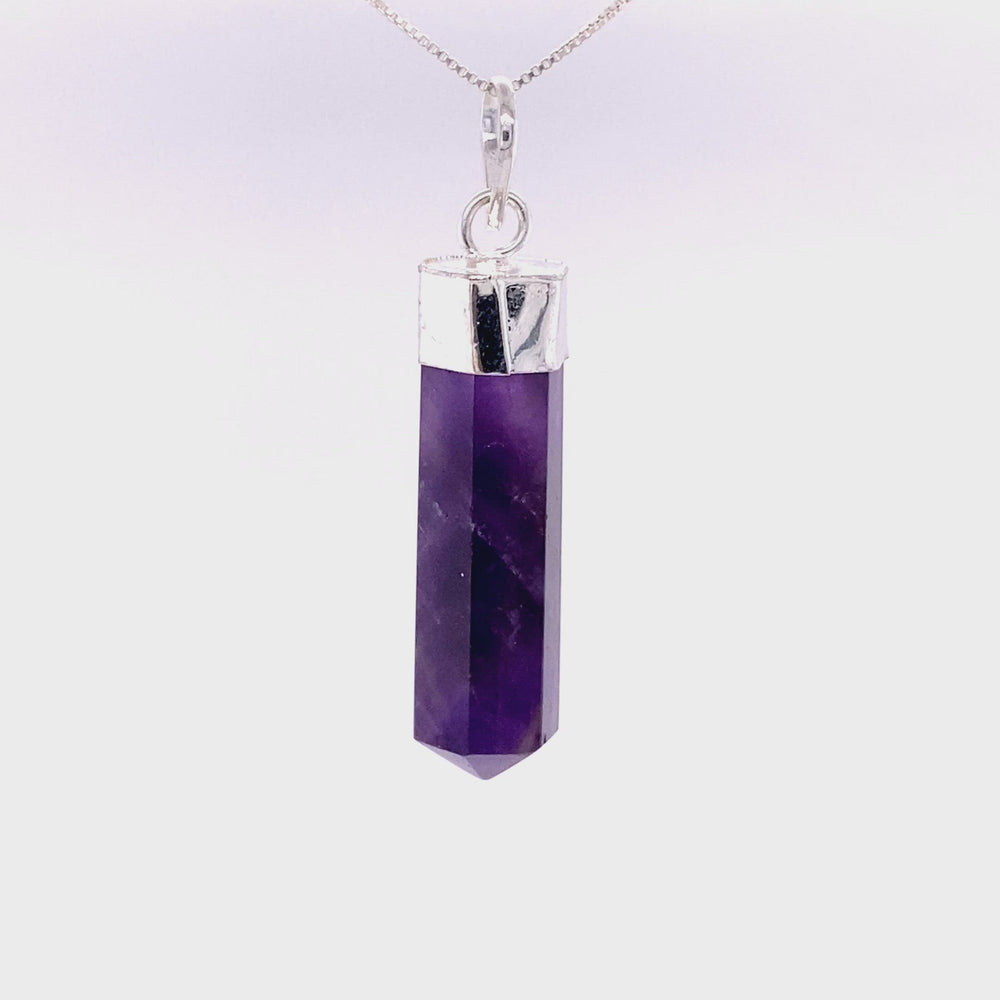 
                  
                    Load and play video in Gallery viewer, Simple Gemstone Point Pendant
                  
                