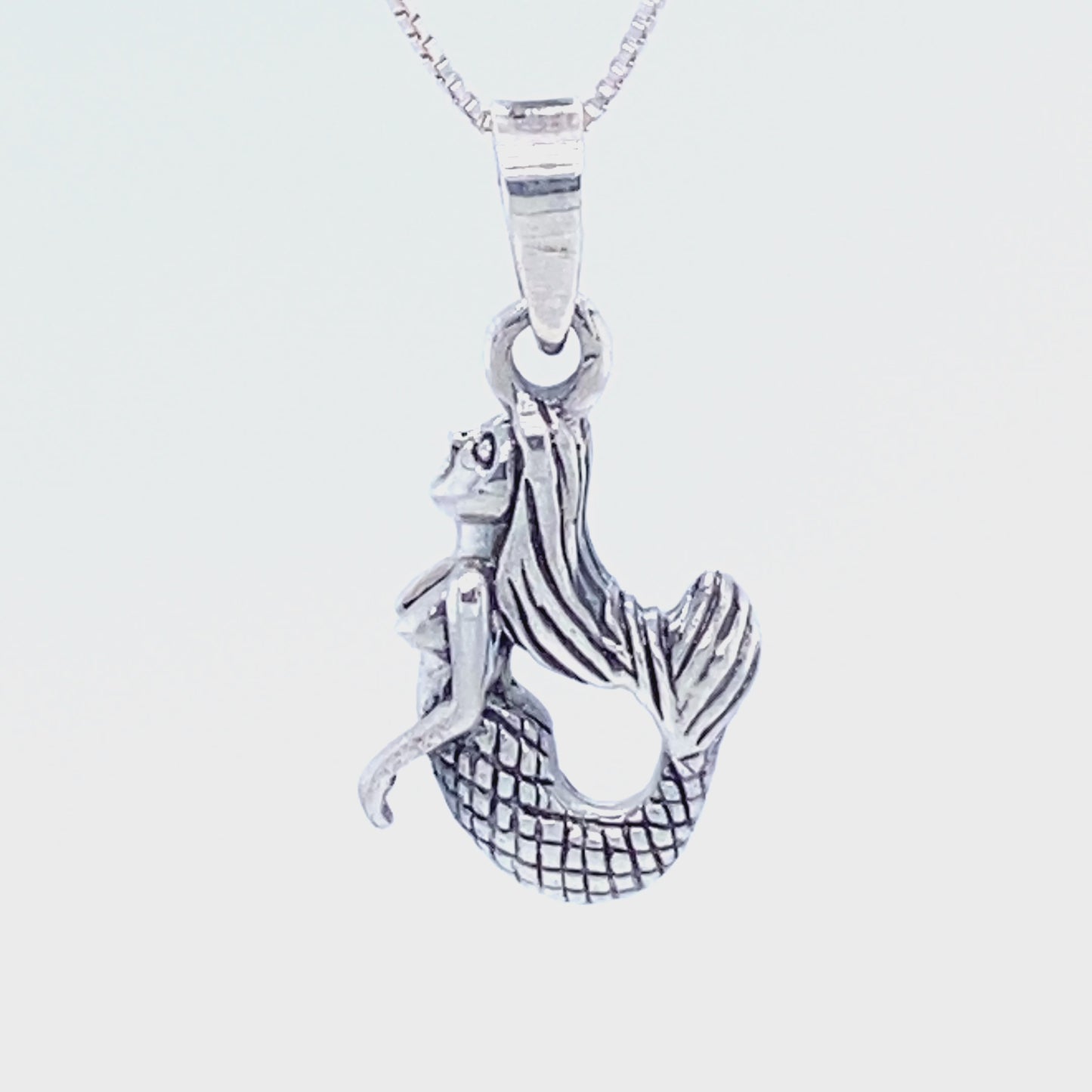 
                  
                    Load and play video in Gallery viewer, Small Majestic Mermaid Pendant
                  
                