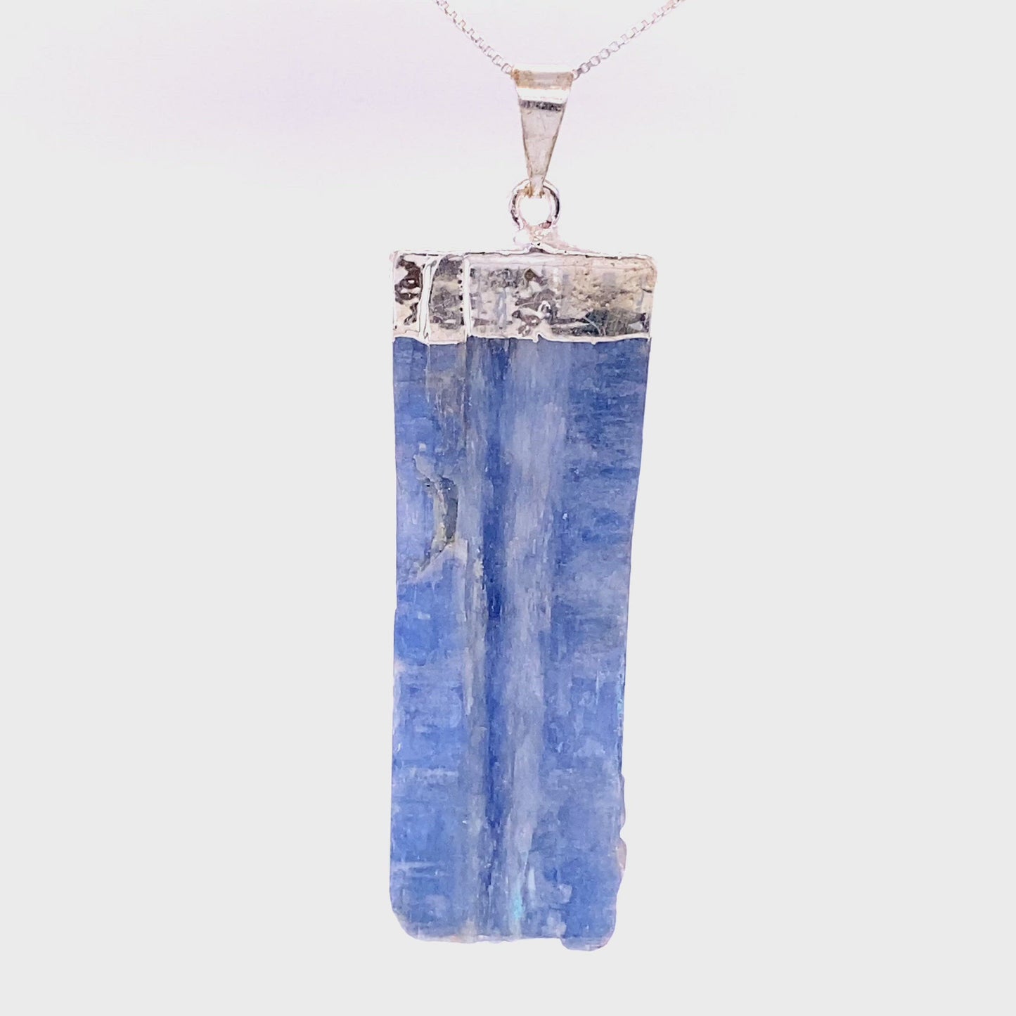
                  
                    Load and play video in Gallery viewer, Raw Crystal Pendant With Silver Cap
                  
                