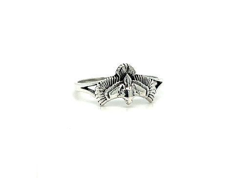 
                  
                    A Majestic Eagle Ring with a bird of courage on it, made by Super Silver.
                  
                