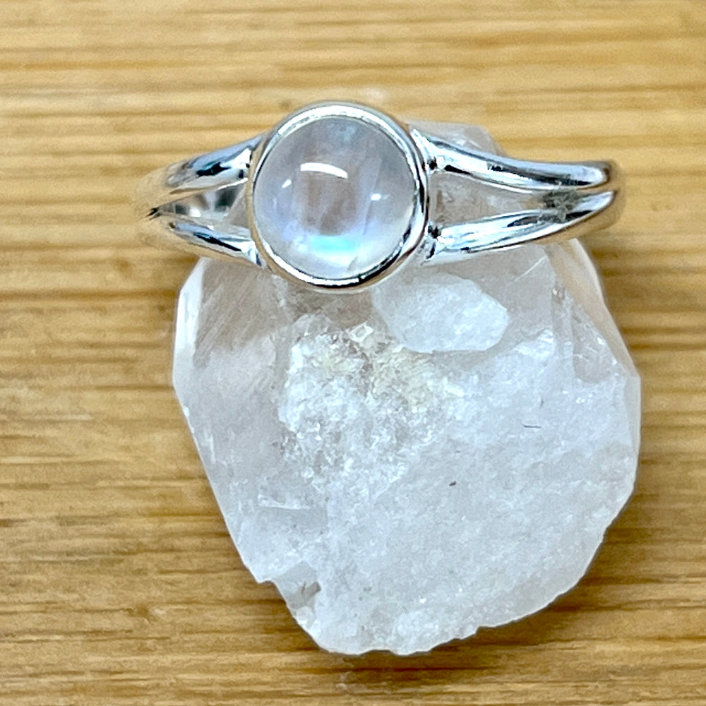 
                  
                    Circular Minimalist Stone Ring in sterling silver, by Super Silver.
                  
                