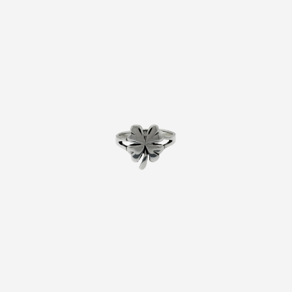 
                  
                    A charming Super Silver Four Leaf Clover Silver Ring.
                  
                