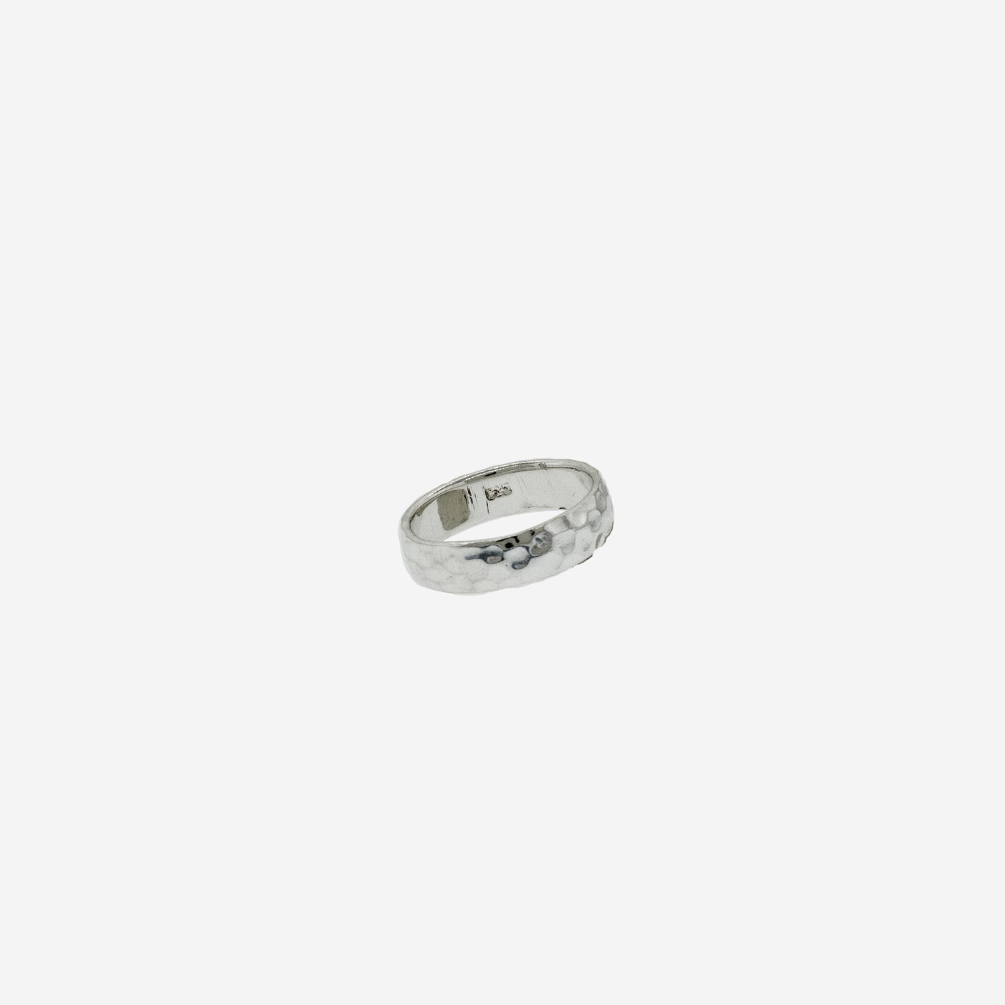 A 4mm Simple Hammered Band Ring on a white background.