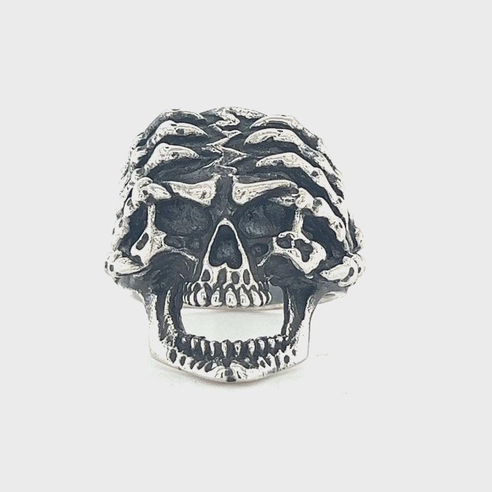 
                  
                    Load and play video in Gallery viewer, Screaming Skull Ring
                  
                