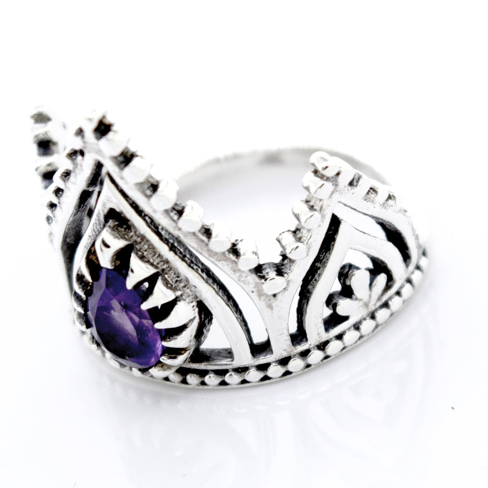 A Super Silver Crown Ring With Teardrop Shape Amethyst.