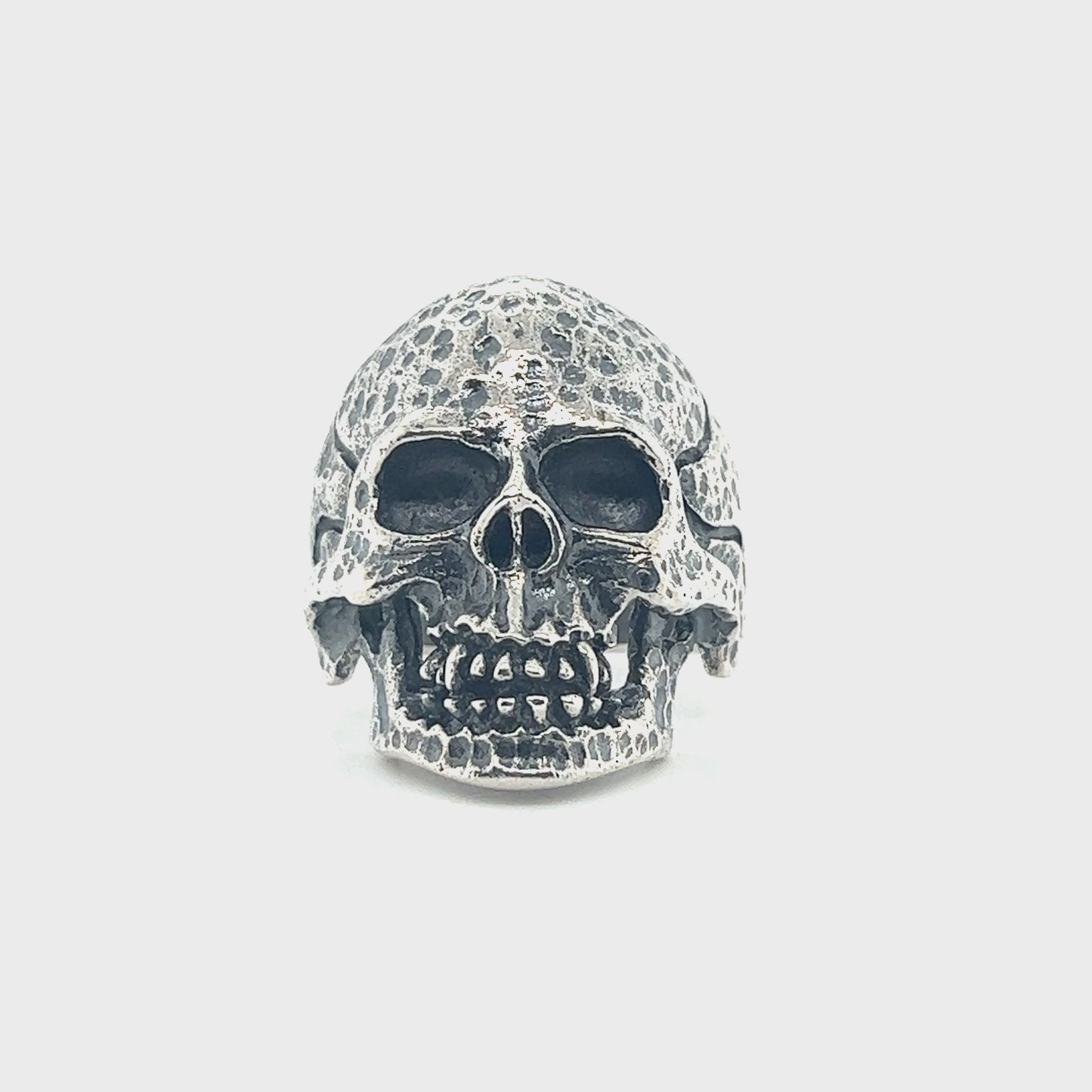 
                  
                    Load and play video in Gallery viewer, Large Textured Skull Ring
                  
                