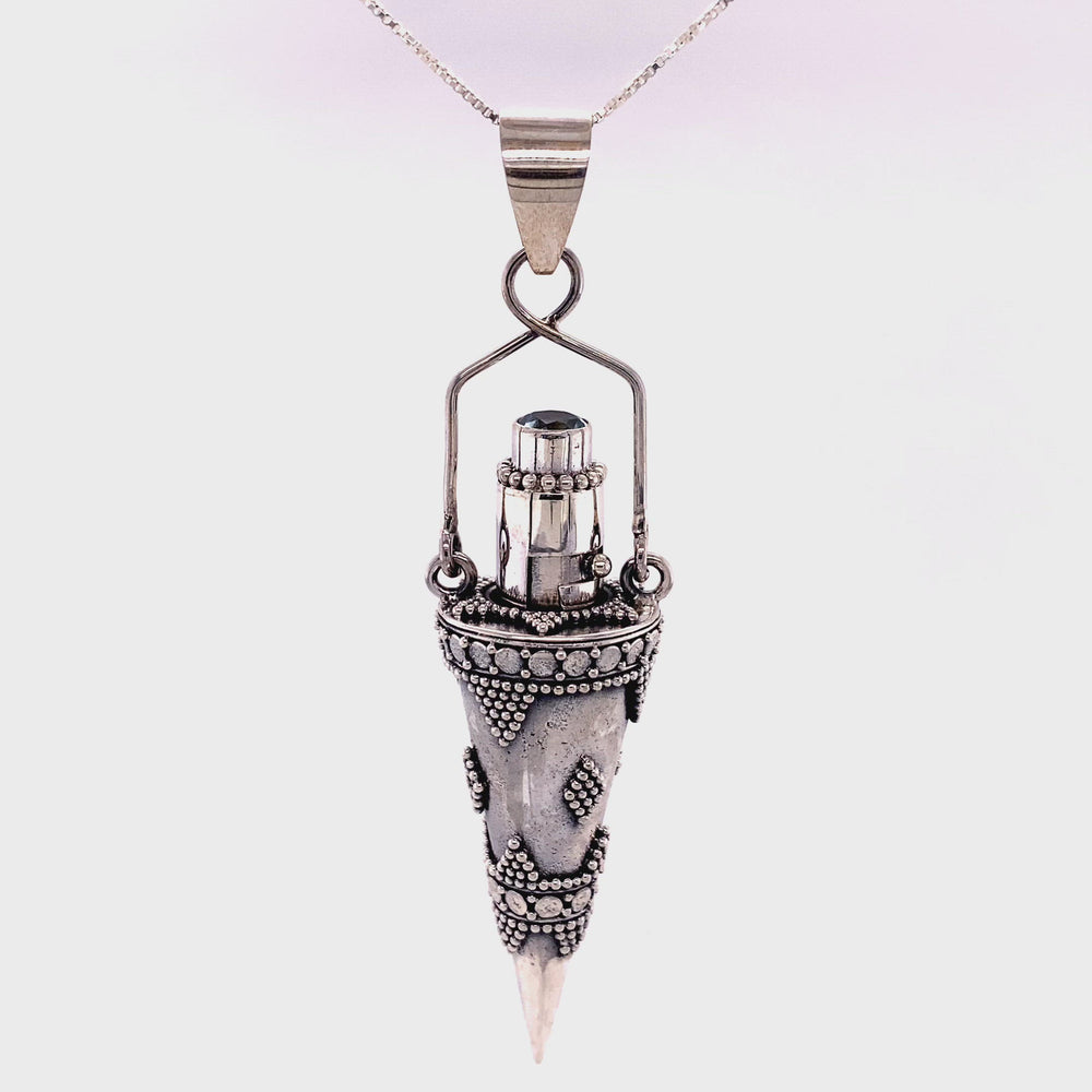 
                  
                    Load and play video in Gallery viewer, Ornate Stone Poison Pendant
                  
                