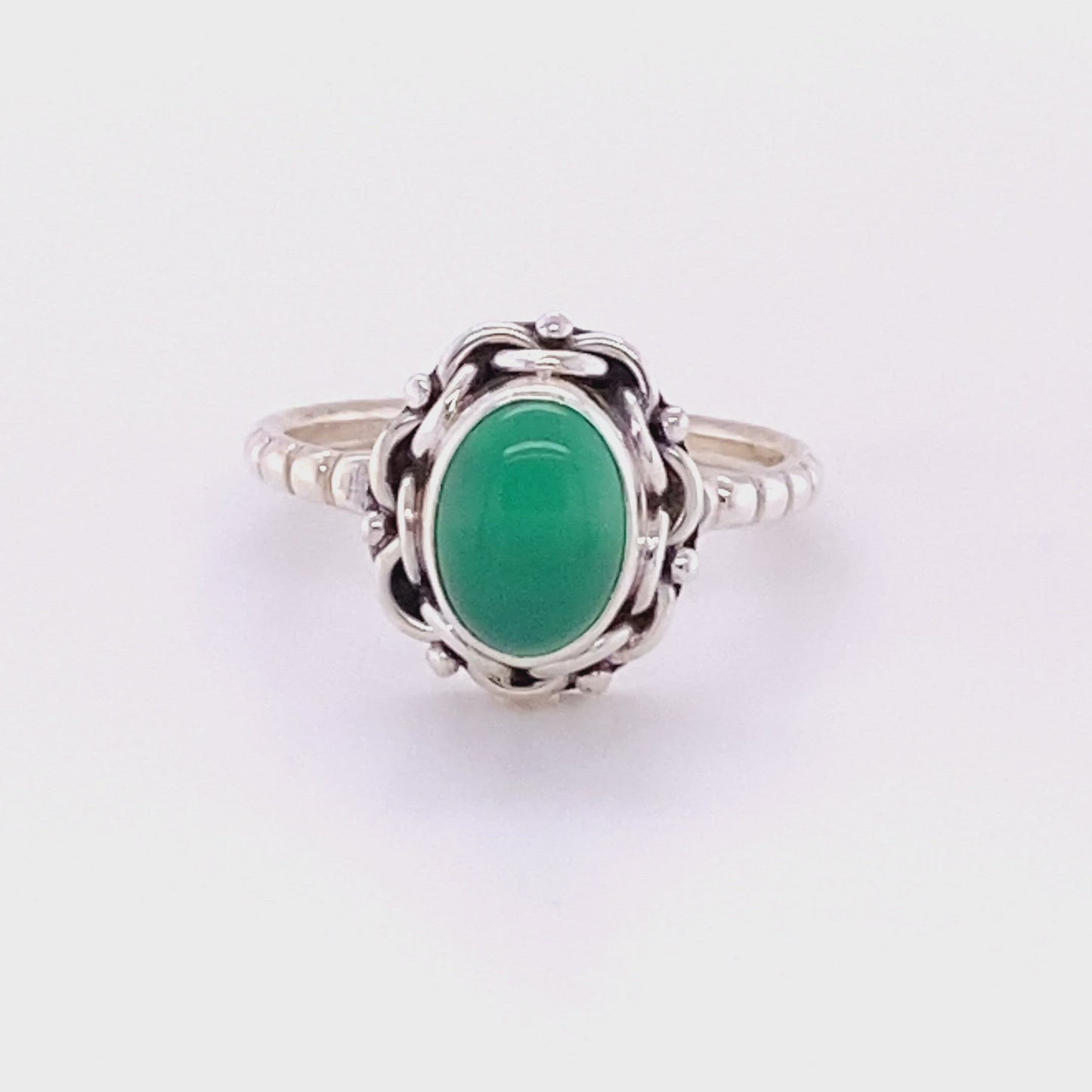 
                  
                    Load and play video in Gallery viewer, Natural Oval Gemstone Ring with Intricate chain Border and Textured Band
                  
                