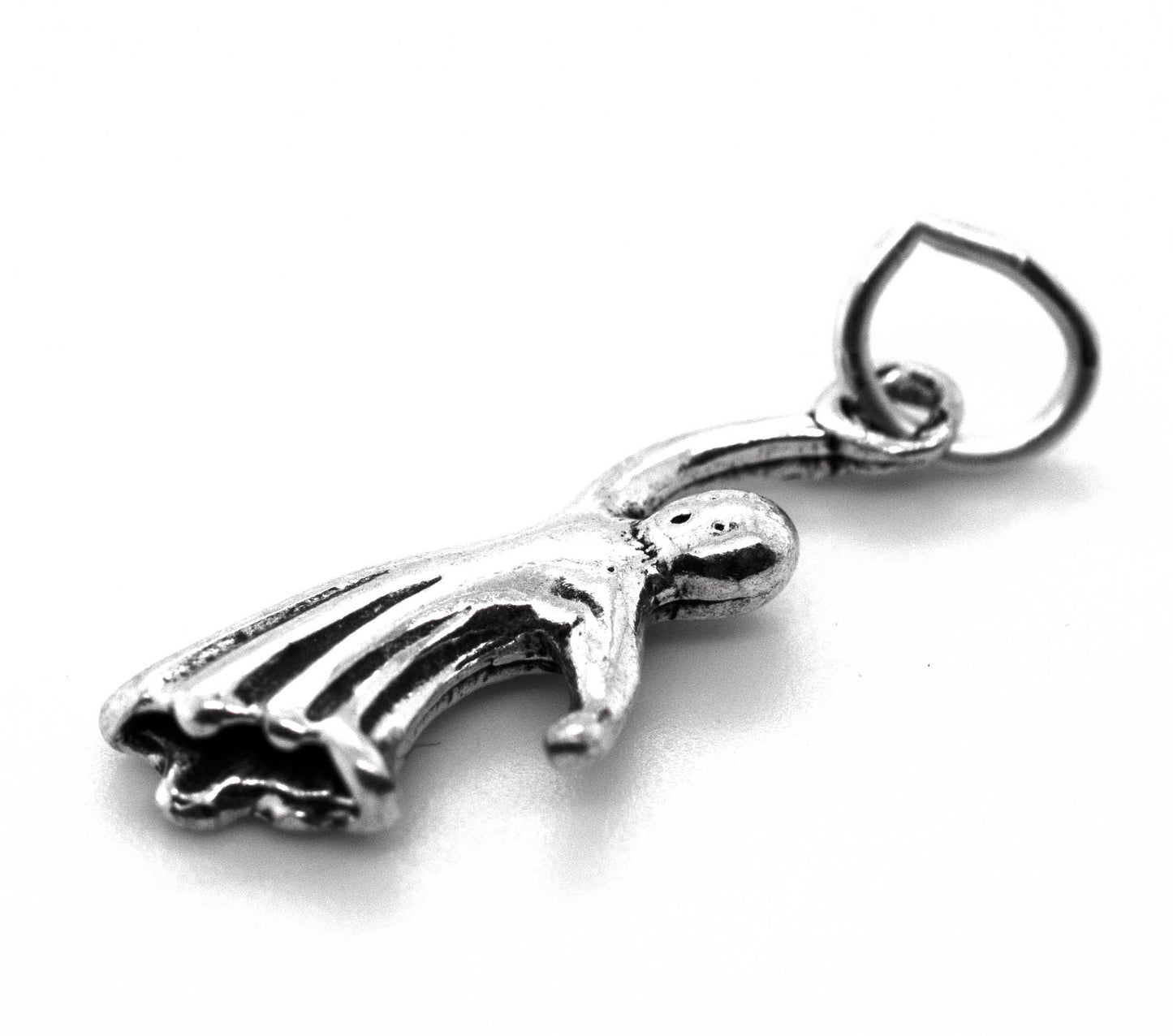 
                  
                    A Super Silver Ghost Charm for your Halloween silver collection.
                  
                