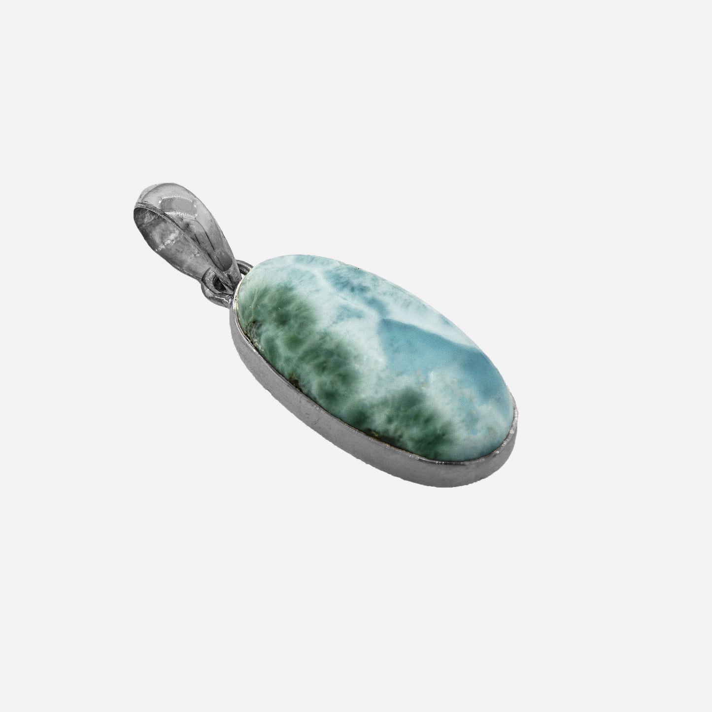 
                  
                    A simple Medium Oval Larimar Pendant with a blue stone on it, made of .925 Sterling Silver by Super Silver.
                  
                