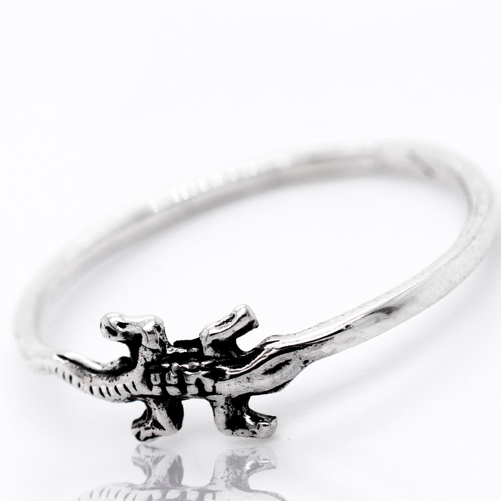 
                  
                    A Dainty Lizard Ring from Super Silver, perfect for minimalist jewelry lovers.
                  
                