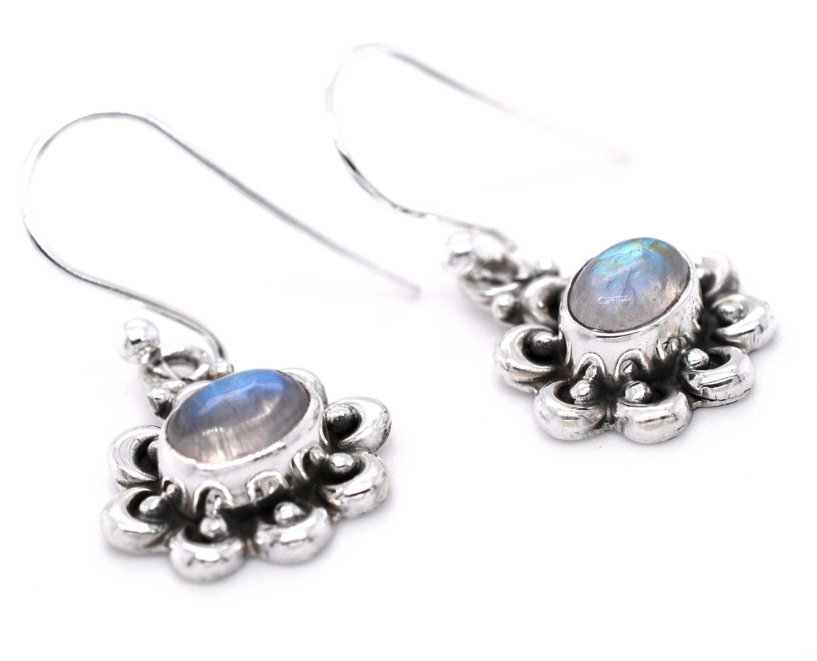 These Darling Floral Moonstone Earrings from Super Silver feature a captivating blue moonstone set in sterling silver.
