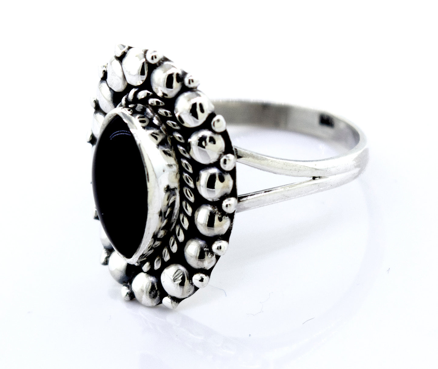
                  
                    An elegant Super Silver Marquise Shaped Elegant Onyx Ring with a beautiful black onyx stone.
                  
                