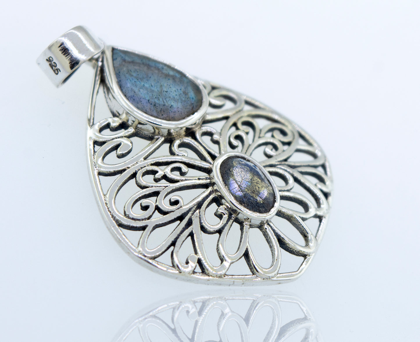 
                  
                    Super Silver's Labradorite pendant in sterling silver setting.
                  
                